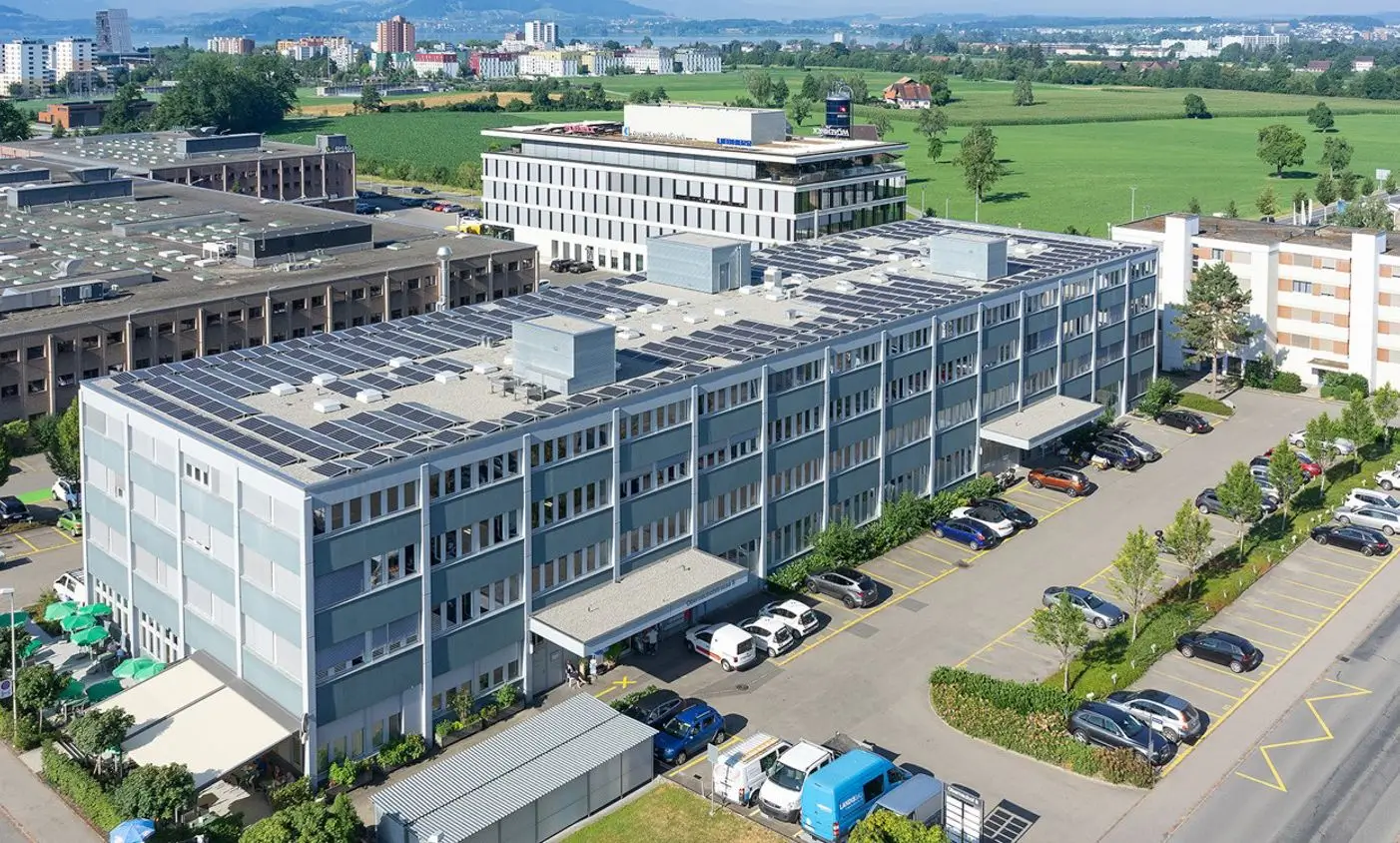 Luftaufnahme des Gewerbegebiets an der Oberneuhofstrasse 6 in Baar bei Zug